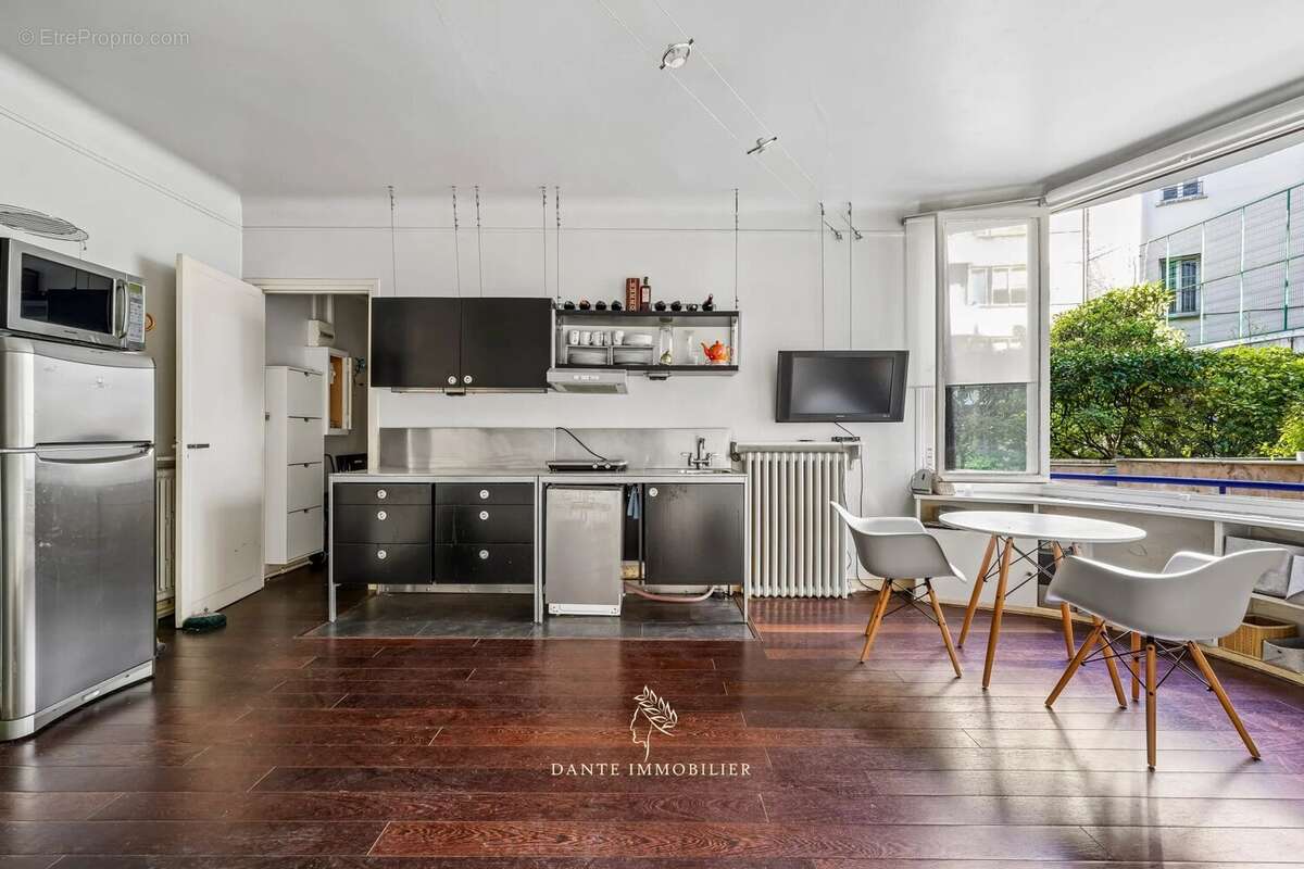Appartement à PARIS-7E