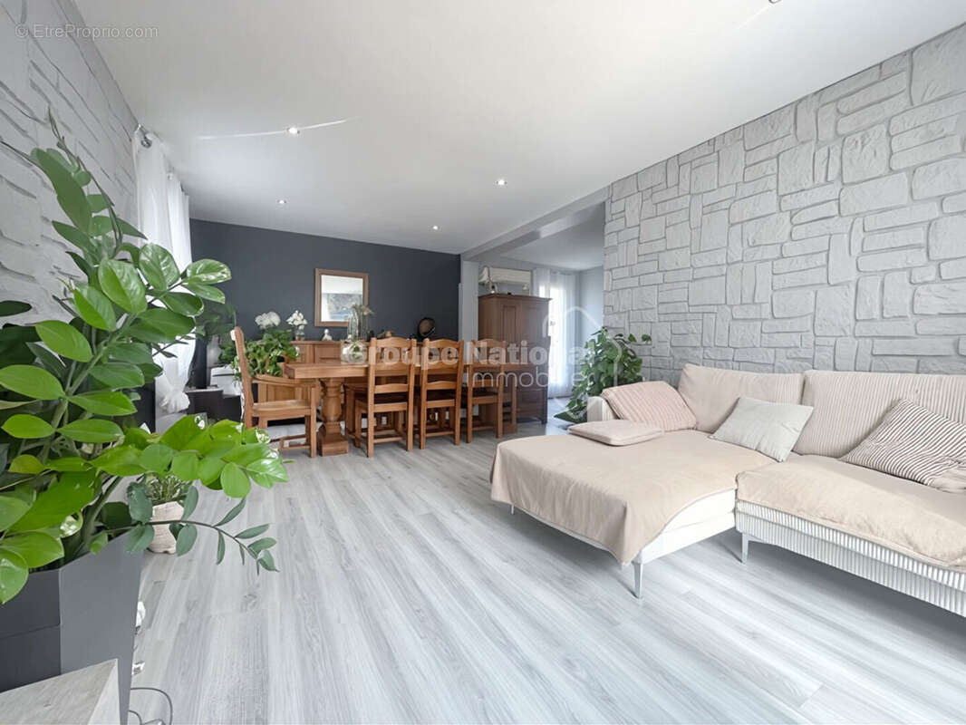 Maison à ENSUES-LA-REDONNE