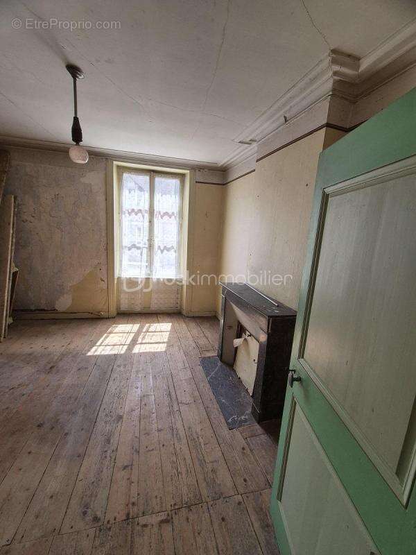 Maison à TESSY-SUR-VIRE