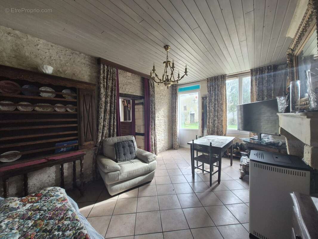 Maison à LES TOUCHES-DE-PERIGNY