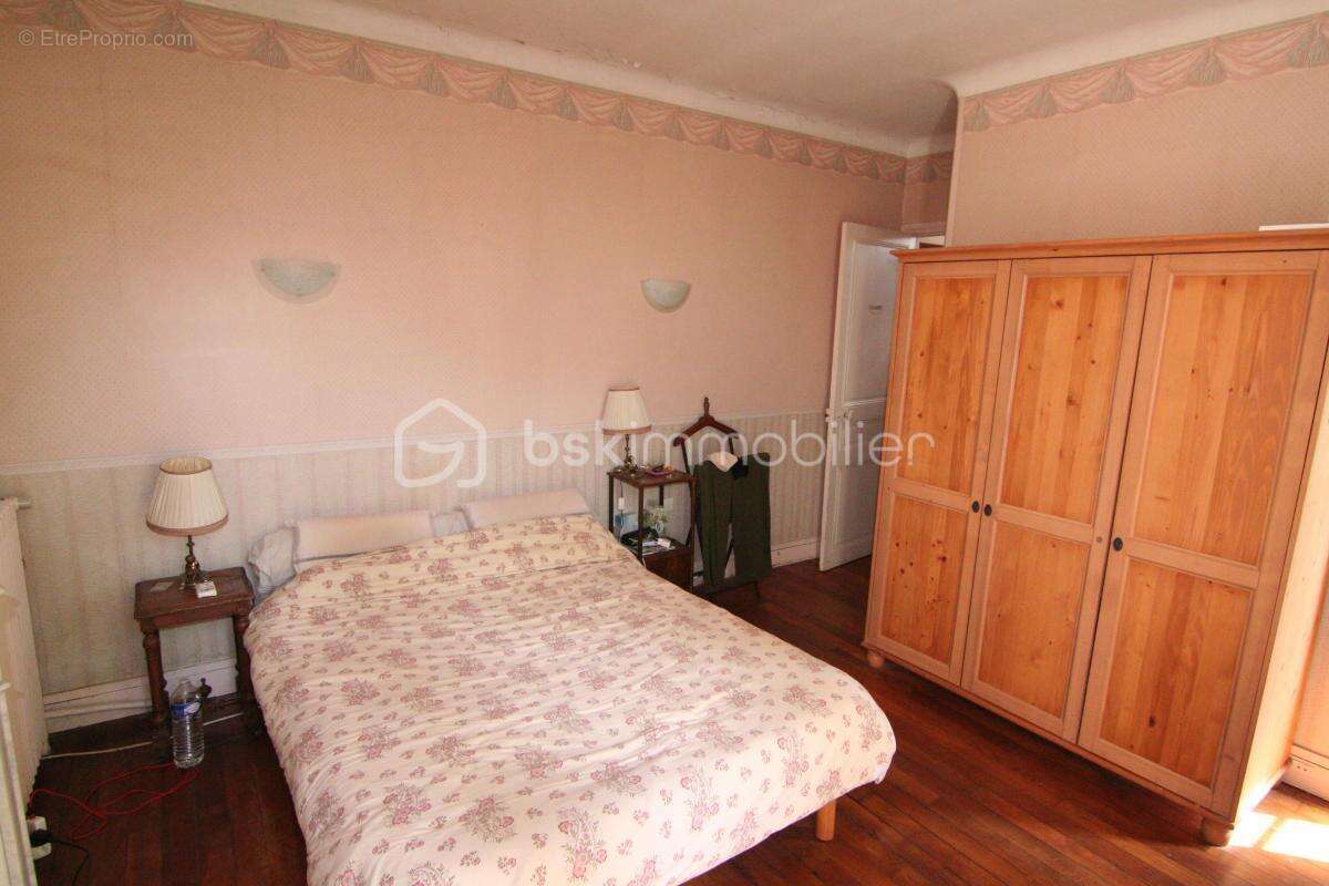 Maison à SAINT-CHERON