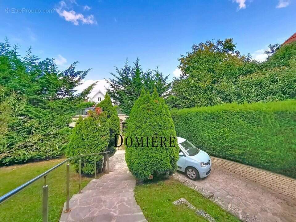 Maison à VAUCRESSON