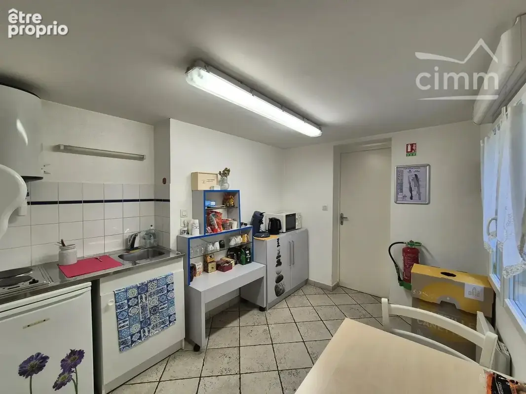 À vendre  local commercial de 64 m²  centre-ville de Vendôme - photo 4