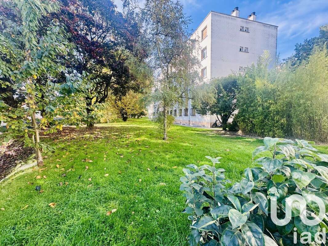 Photo 3 - Appartement à CLAMART