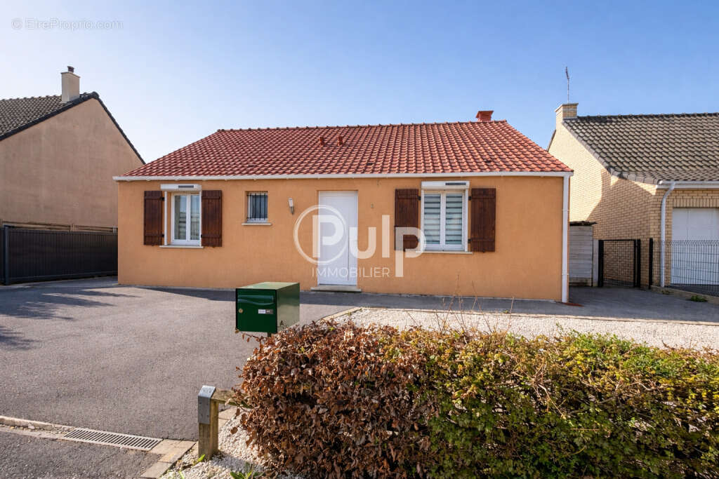 Maison à COURCELLES-LES-LENS