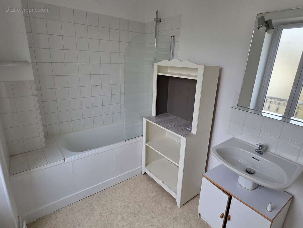 Maison à ANGERVILLIERS