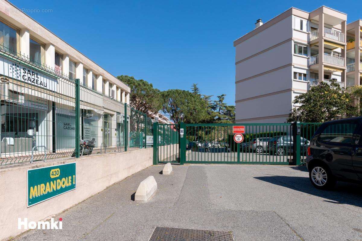 Appartement à MANDELIEU-LA-NAPOULE