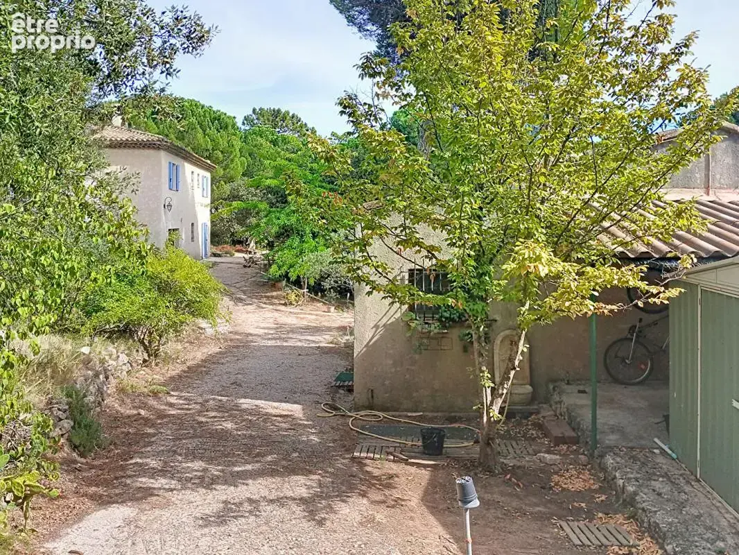 Maison avec dépendances, piscine et garage - Brignoles - photo 4