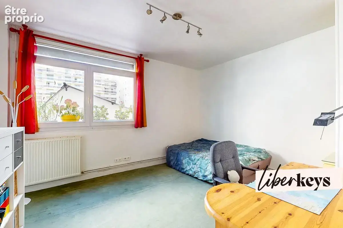 Courbevoie – Lumineux 4 pièces de 90 m² – 3 chambres et parking - photo 4
