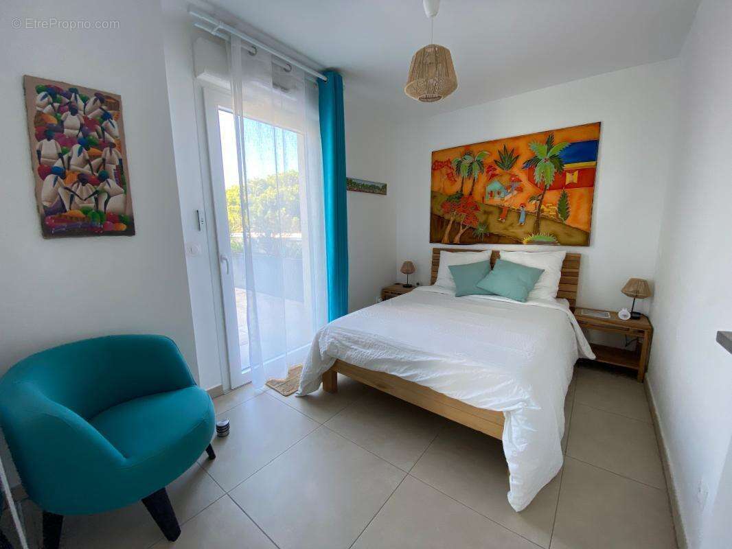 Appartement à MAUGUIO