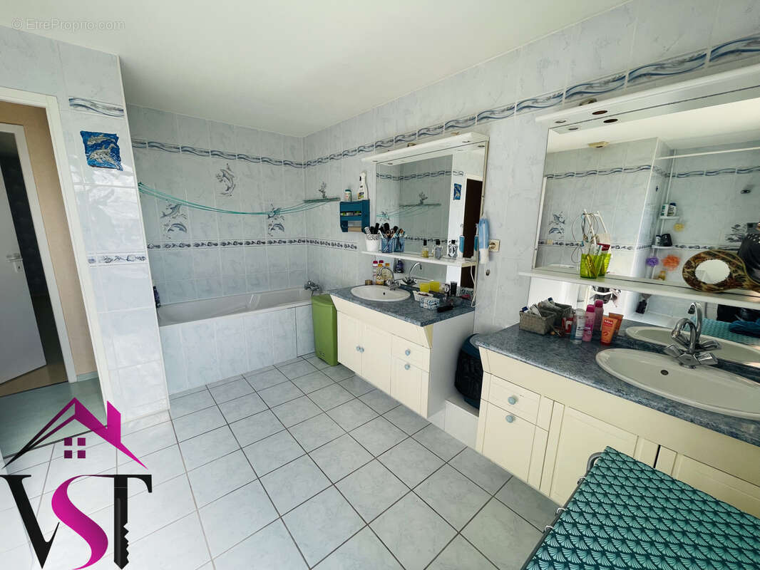 Maison avec 6 chambres, au centre ville d'Auxonne. - photo 7