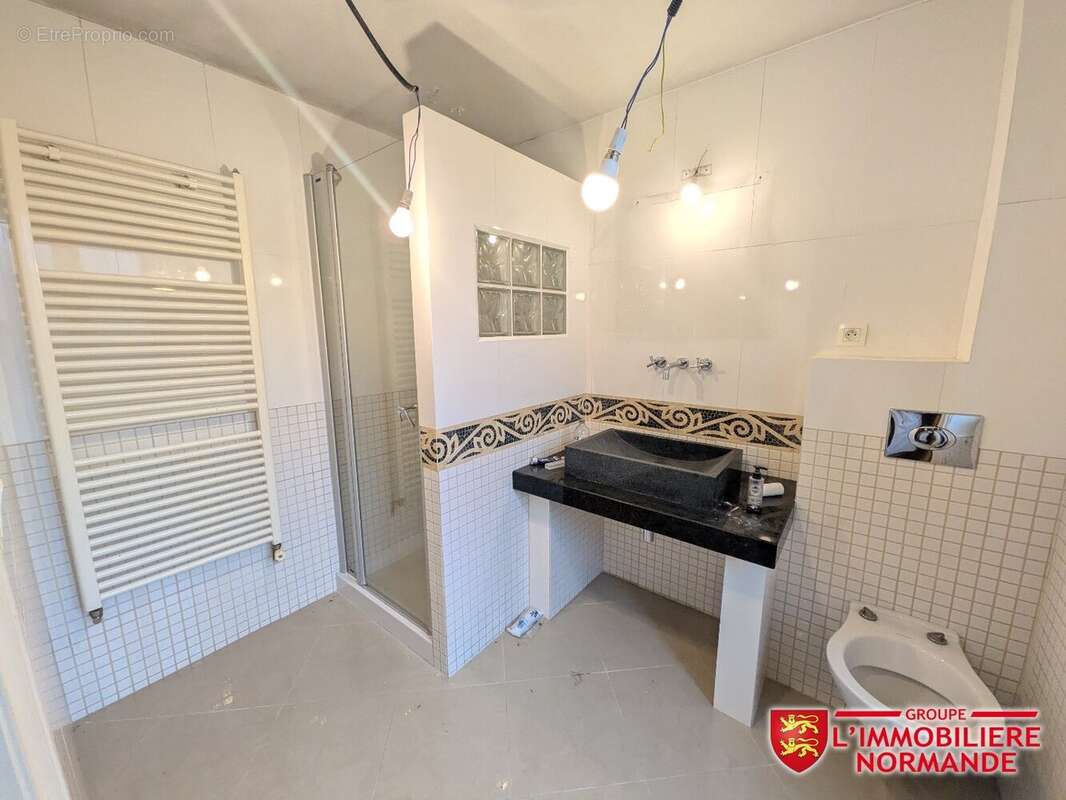 Maison à BONNIERES-SUR-SEINE