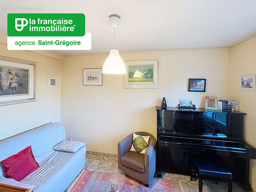 Maison à MONTGERMONT