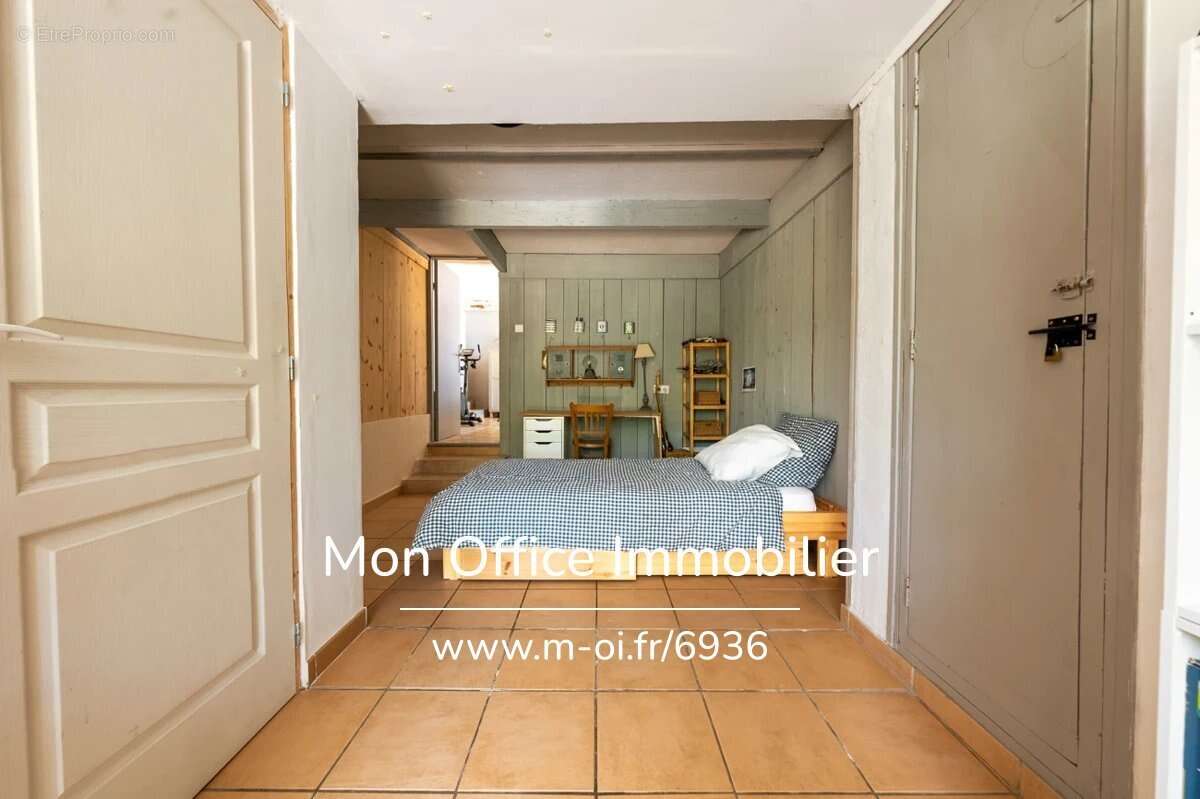 Référence : 6936-AUS - Pertuis - Maison familiale avec dépendance - Jardin et piscine - photo 15
