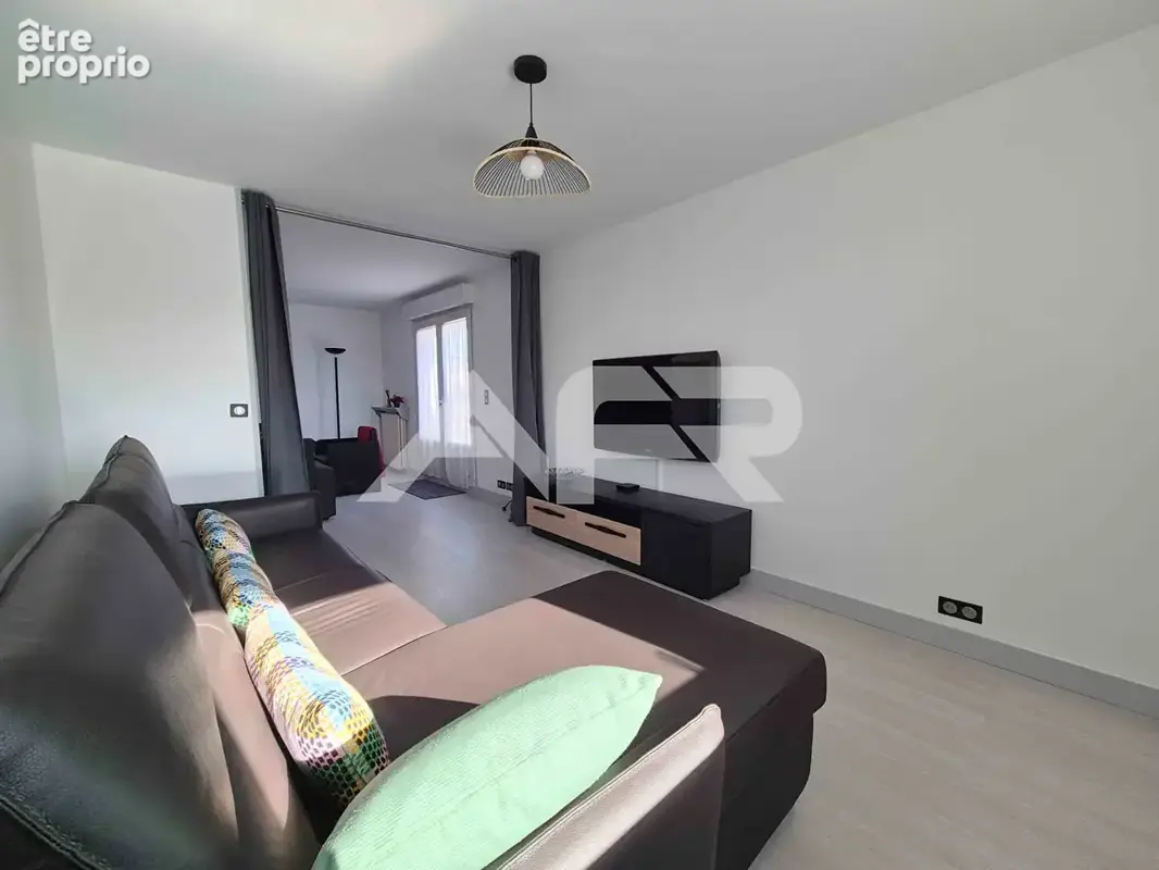 Appartement 4 pièces dernier étage avec balcon, box et parking - photo 10