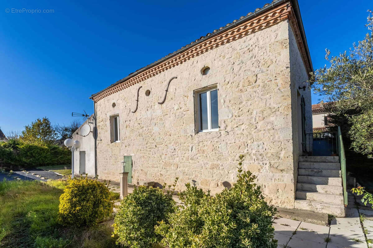 Village property - photo 23