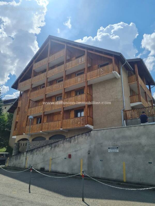 Appartement à LES THUILES