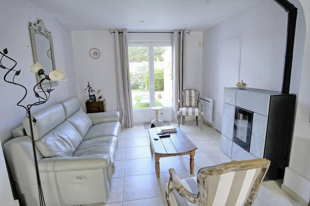 COURSEULLES SUR MER - Maison de 130m² avec vie de plain-pied - photo 5