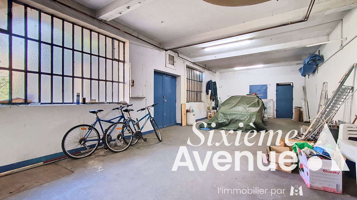 Maison avec appartements et ateliers Venissieux 13 pièce(s) 435m² m2 - photo 13