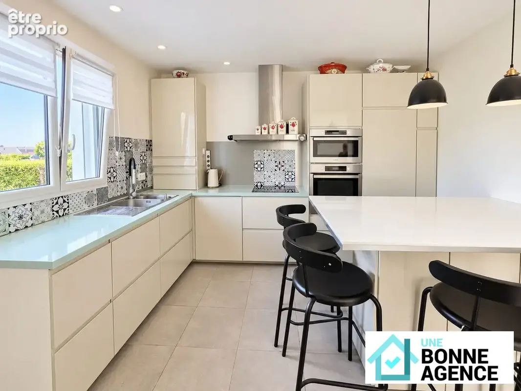 Maison 6 pièces 121 m² à vendre à Montlouis-Sur-Loire (37270) - photo 3
