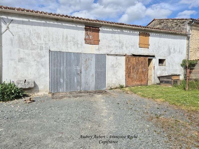 Maison à TONNAY-BOUTONNE