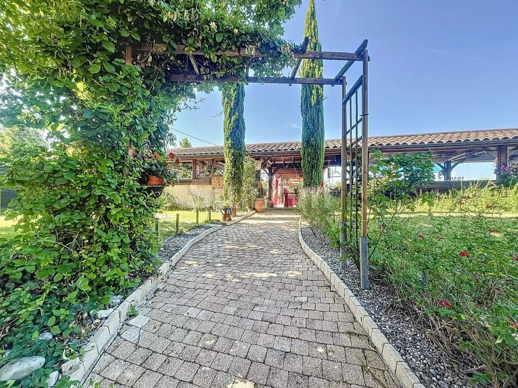 Maison à CHATILLON-SUR-CHALARONNE