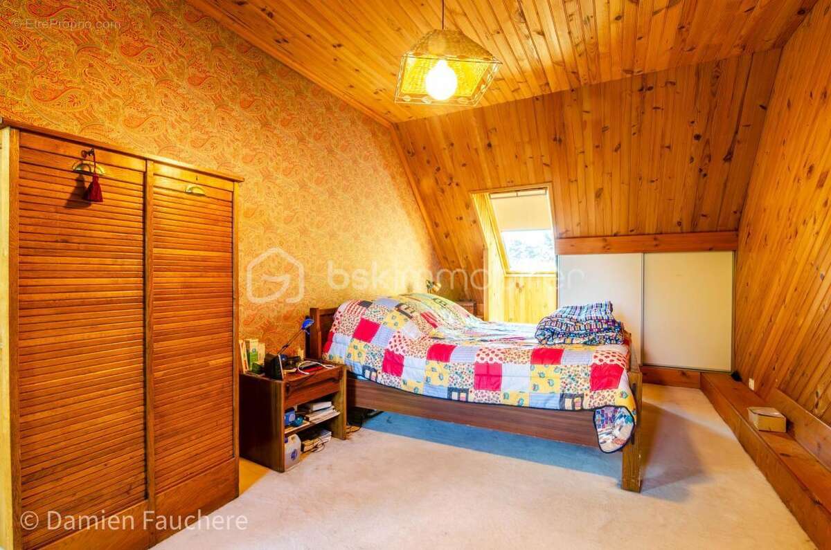 Maison à VAUX-LE-PENIL