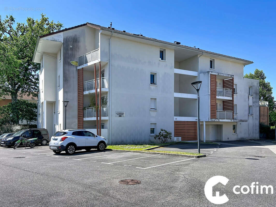 Appartement à LONS