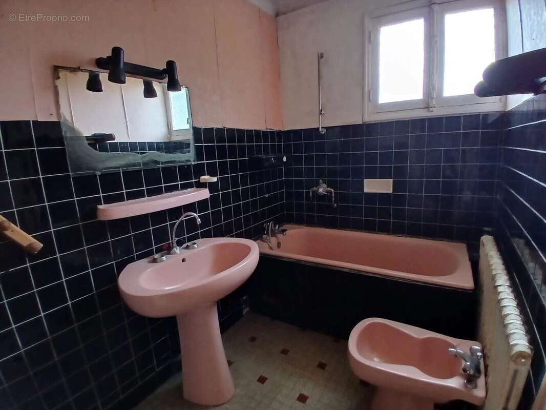 Maison à CERCY-LA-TOUR