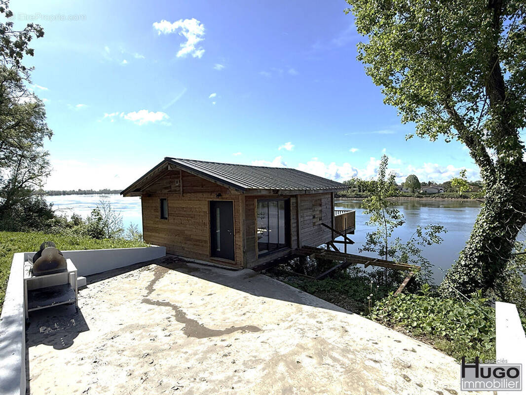 Appartement à CAMBES