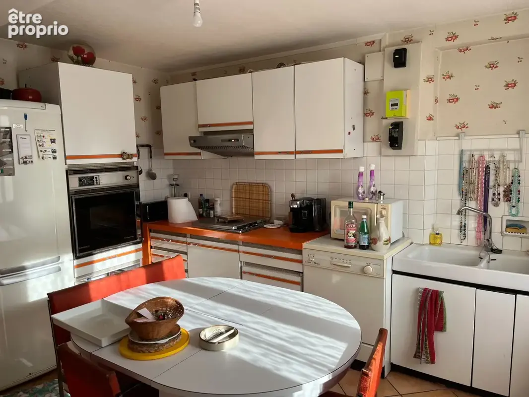 Maison 6 pièces 150 m² à vendre à Thizy (69240) - photo 2