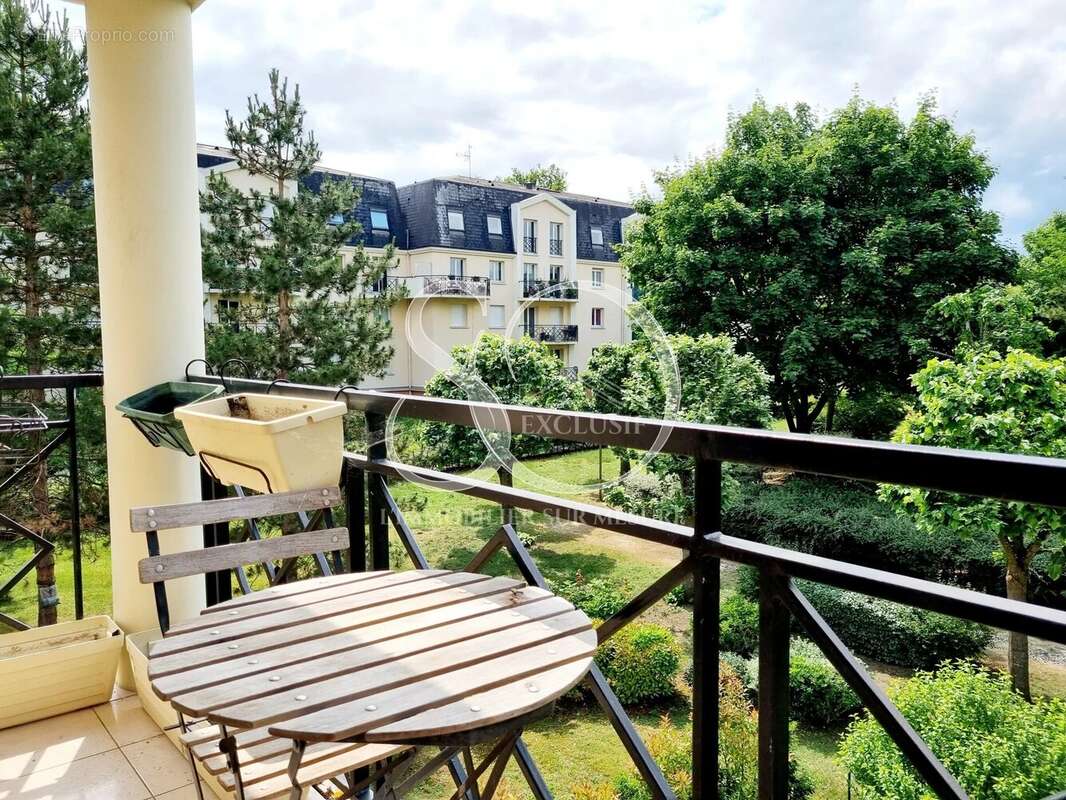 Appartement à VERNEUIL-SUR-SEINE