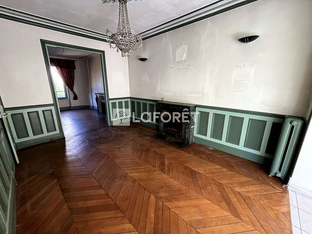 Maison à LES MUREAUX