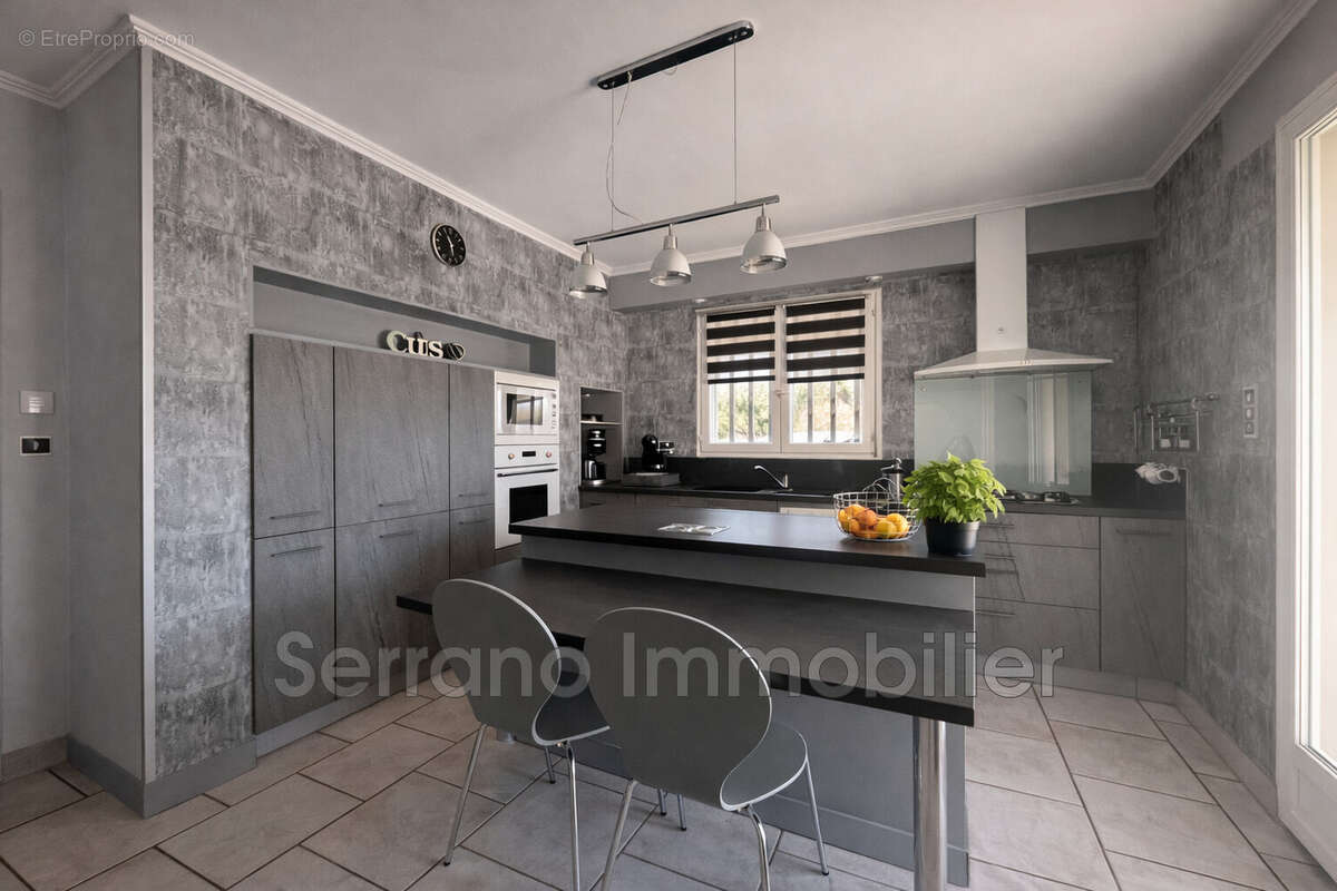 Maison 146 m² à Beaucaire  - photo 9