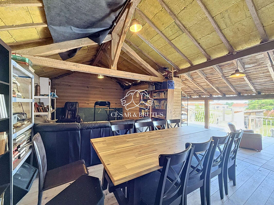 Maison 122 m² à Saint-Leger-Sur-Roanne  - photo 7