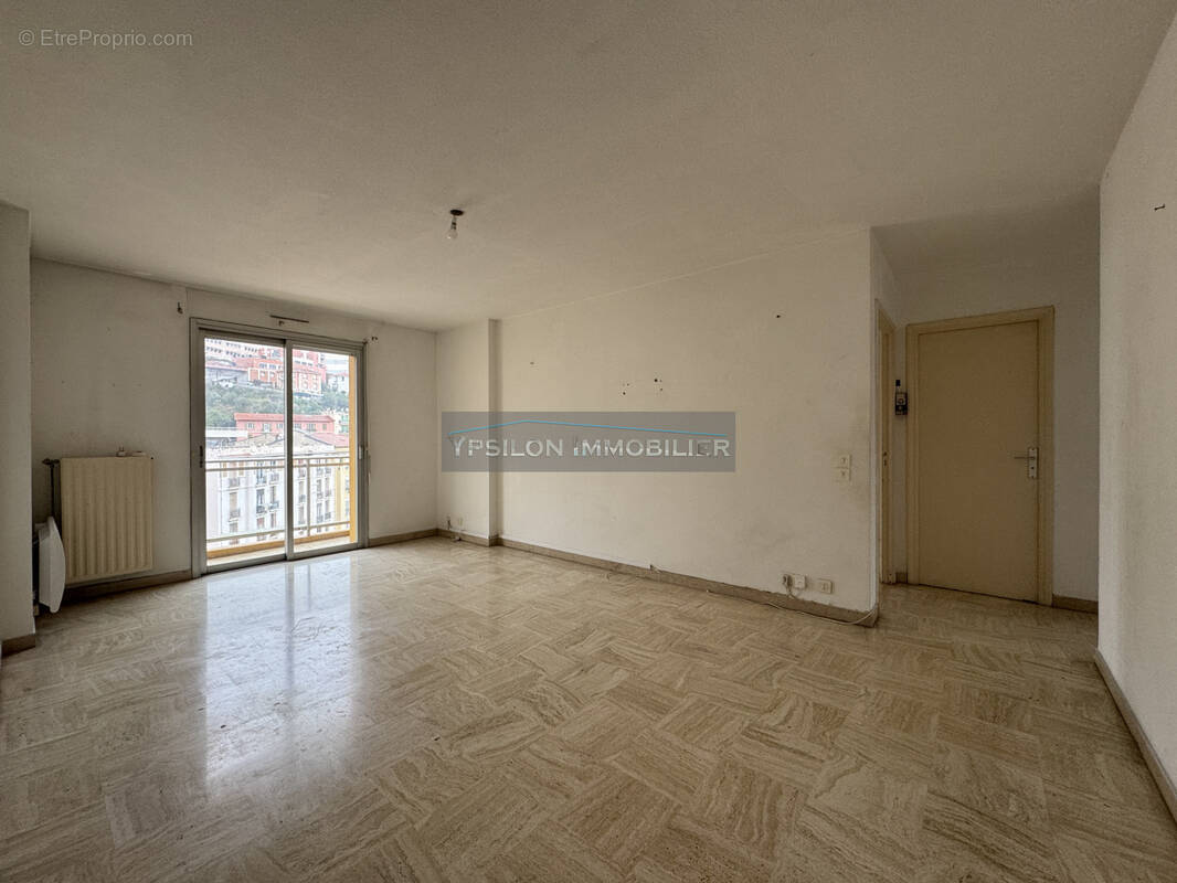Appartement à BEAUSOLEIL