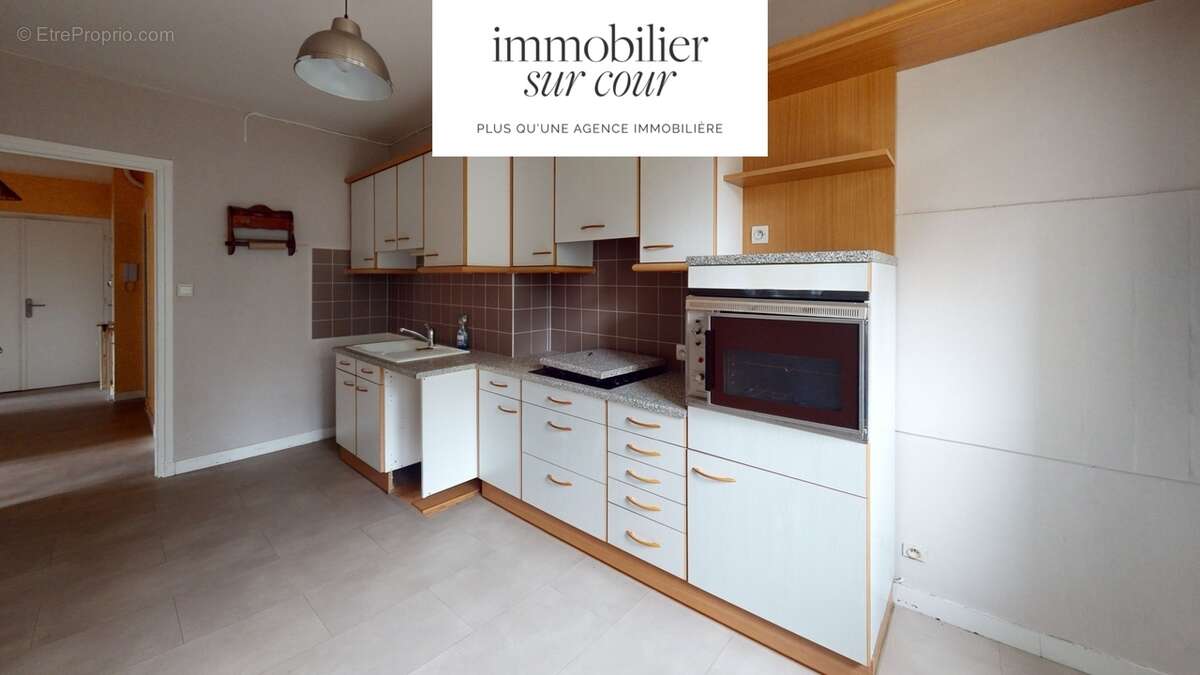 Appartement à SAINT-ETIENNE