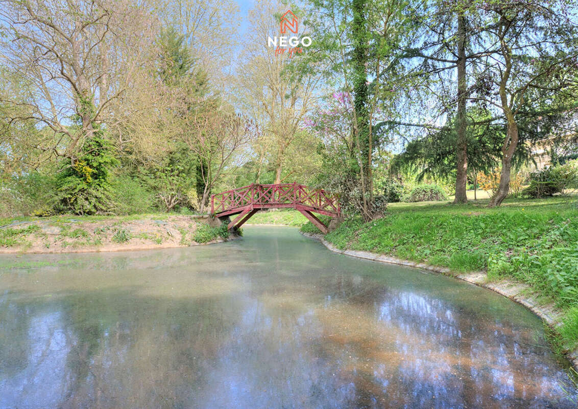 Maison à MONTREUIL-JUIGNE