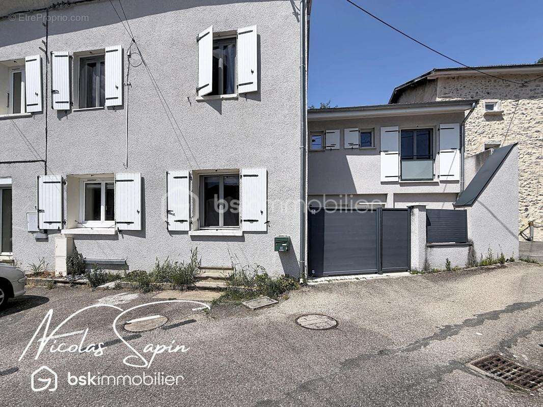 Maison à VARCES-ALLIERES-ET-RISSET