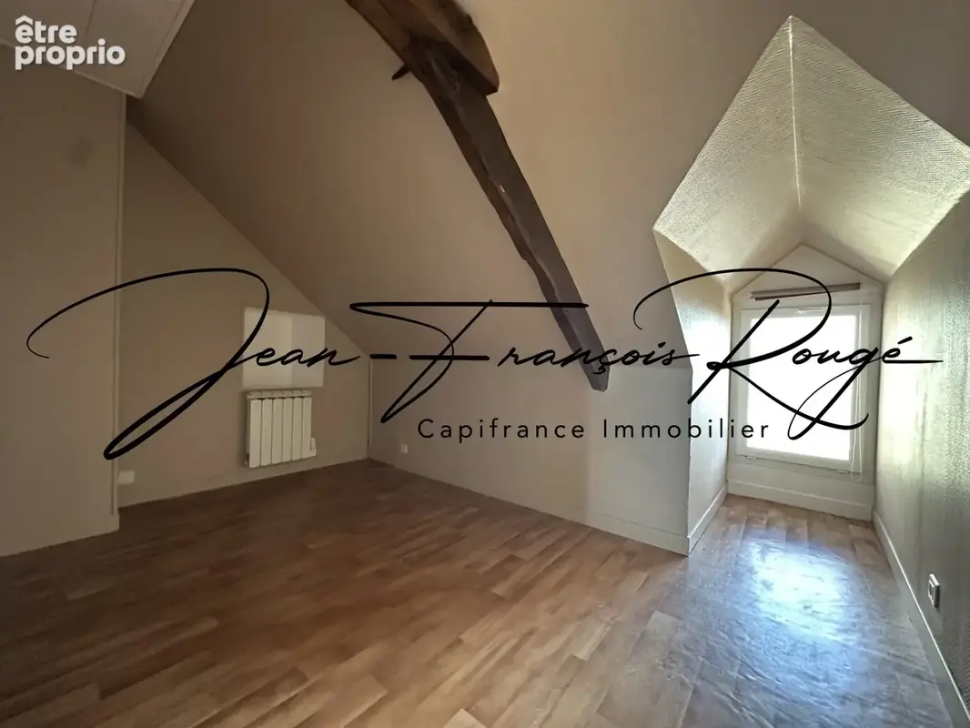 Face à l'église Saint-Pierre, appartement T3 de 72 m², dans une petite copropriété !!! - photo 7