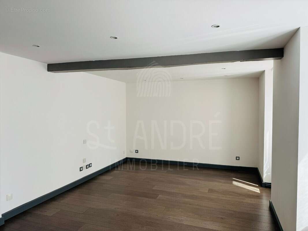 Maison à SAINT-ETIENNE-DE-SAINT-GEOIRS