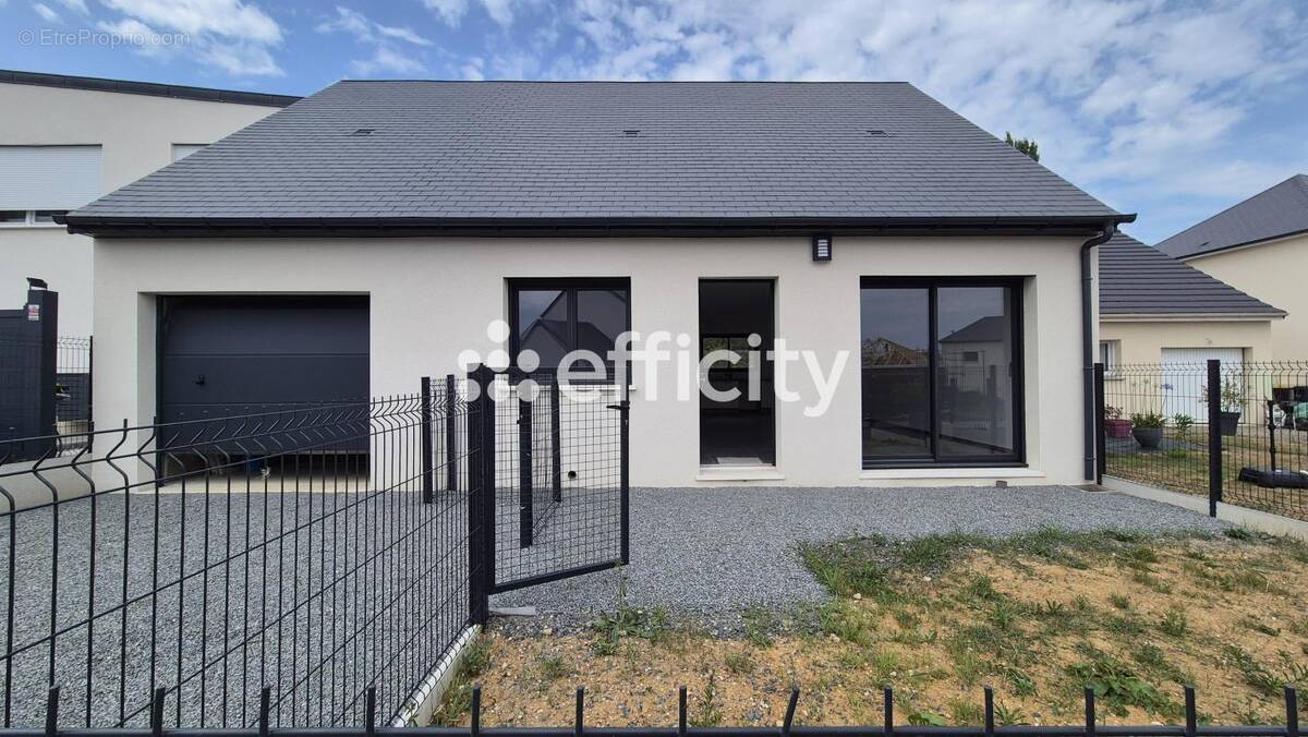 Maison à ESQUAY-SUR-SEULLES