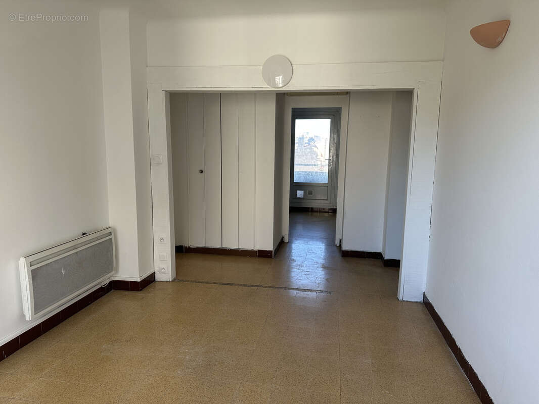 Appartement à MARSEILLE-5E