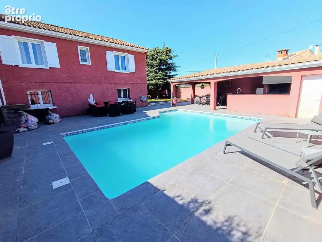 Vends maison rénovée de 90m2, 3 chambres, garage, piscine, R+1 à Maureilhan - photo 2