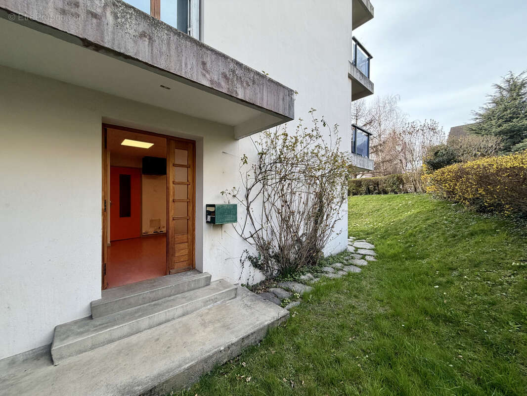 Commerce à SAINT-JEAN-DE-MAURIENNE