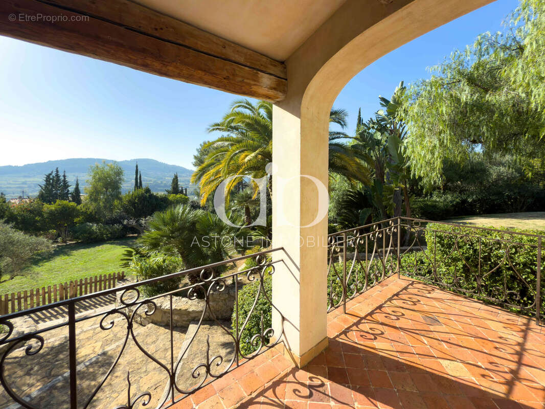 Maison à LA CADIERE-D'AZUR