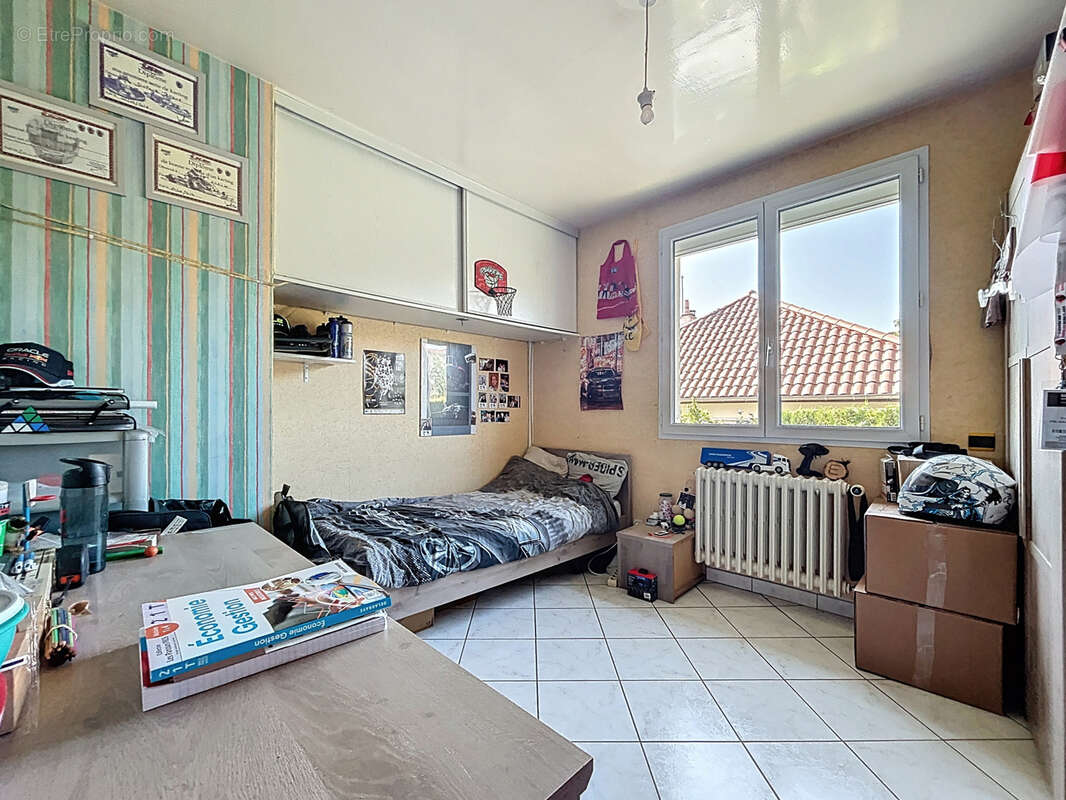 Maison à CRECHES-SUR-SAONE