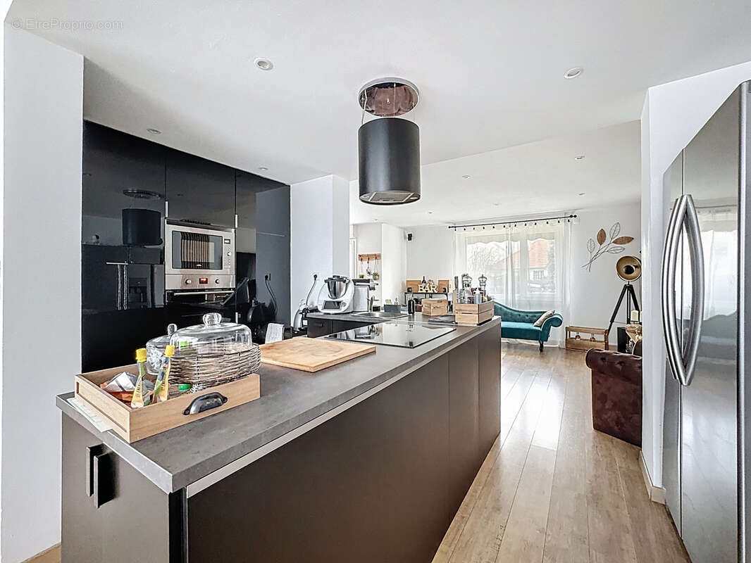 Maison à PARAY-VIEILLE-POSTE