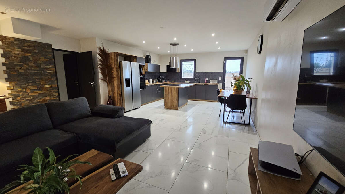 Maison à SAINT-GILLES