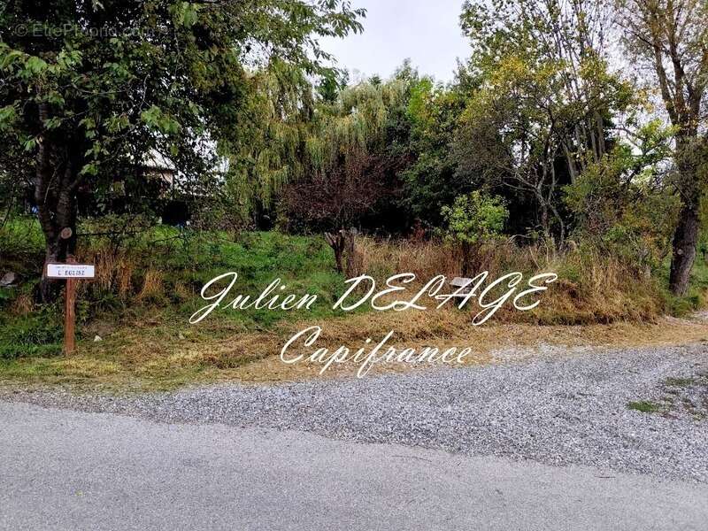 Terrain à SAINT-SAUVEUR